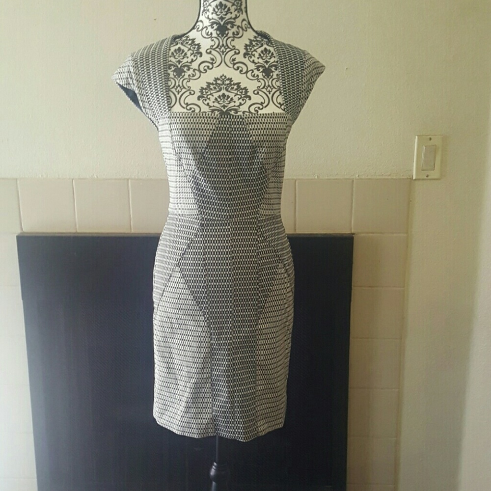 Nicole miller artelier mini cocktail dress size 6